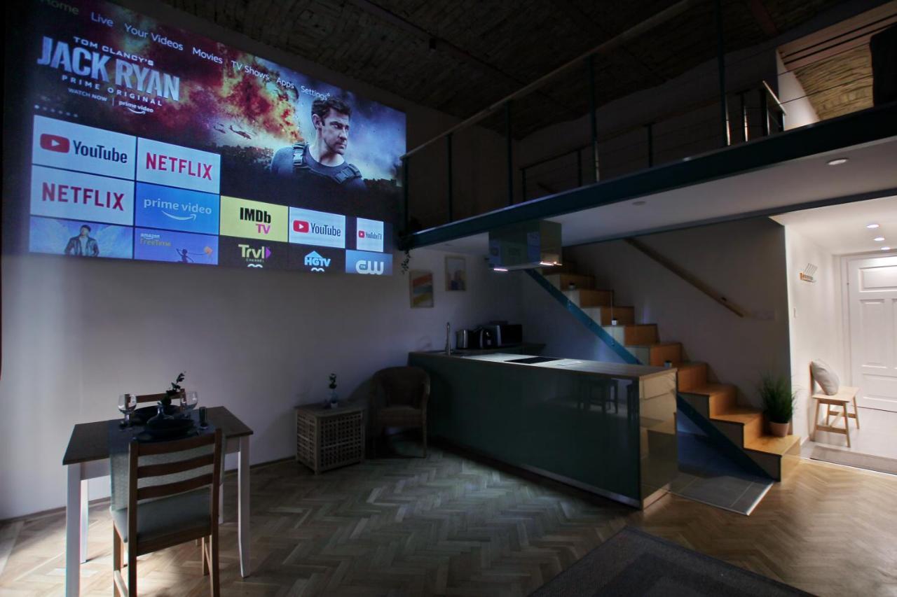Awesome Budapest Downtown Studio W Balcony & Free Private Parking Екстер'єр фото